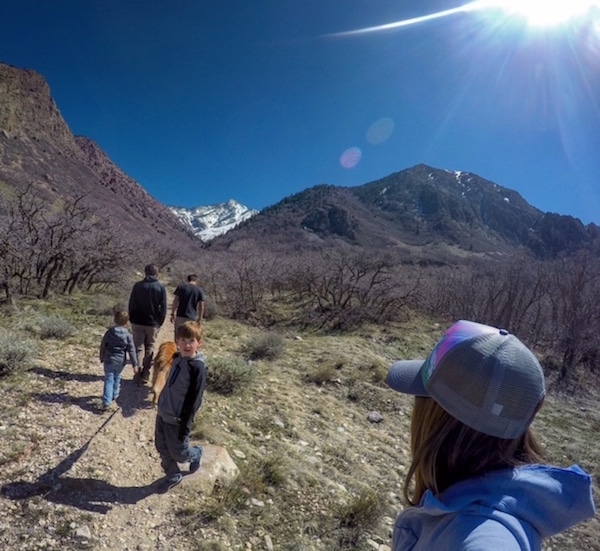 running-like-a-mother-family-hike